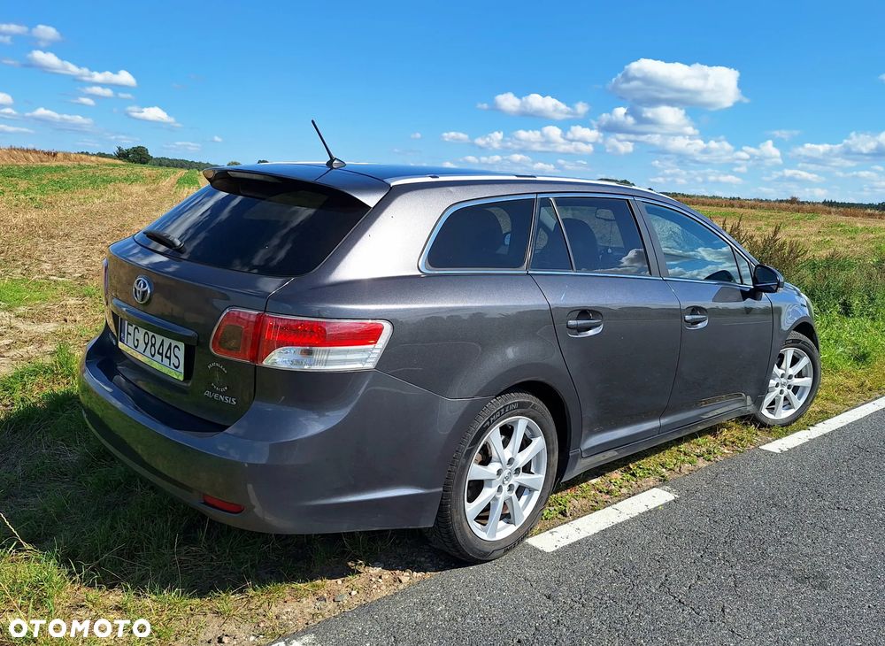 Toyota Avensis 2.0 D-4D Sol plus - 9
