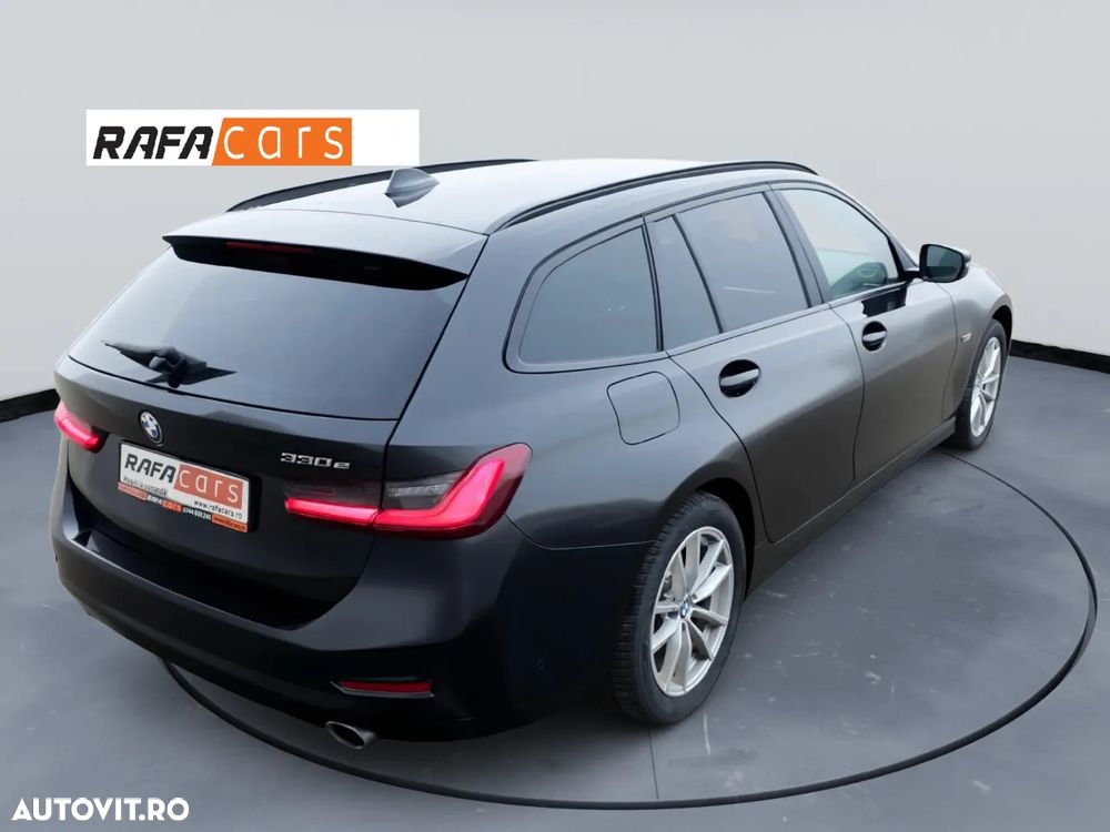 BMW Seria 3 330e xDrive Aut. Sport Line - 2