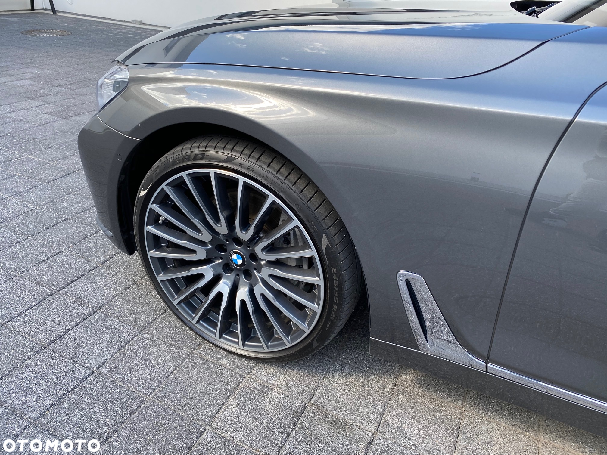 BMW Seria 7 750Li xDrive - 16