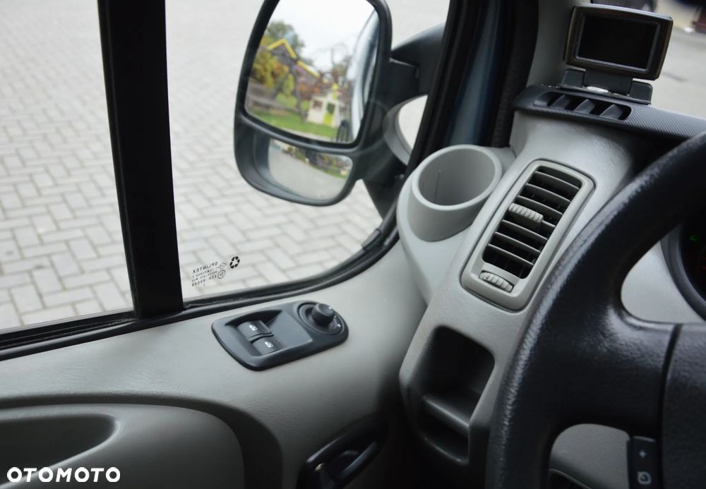 Opel Vivaro - 26