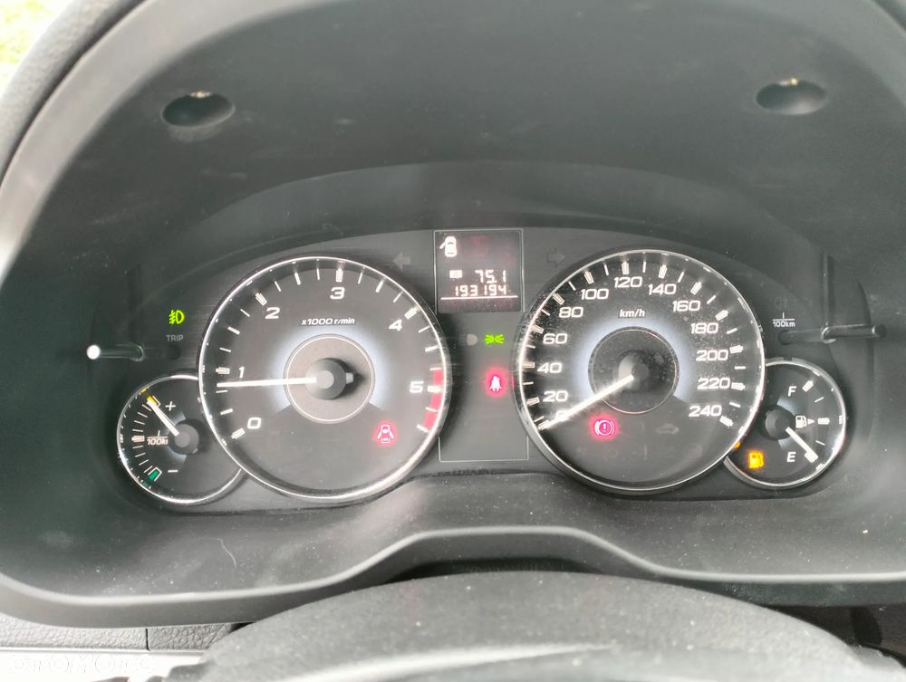 Subaru Legacy 2.0 D Sport - 36