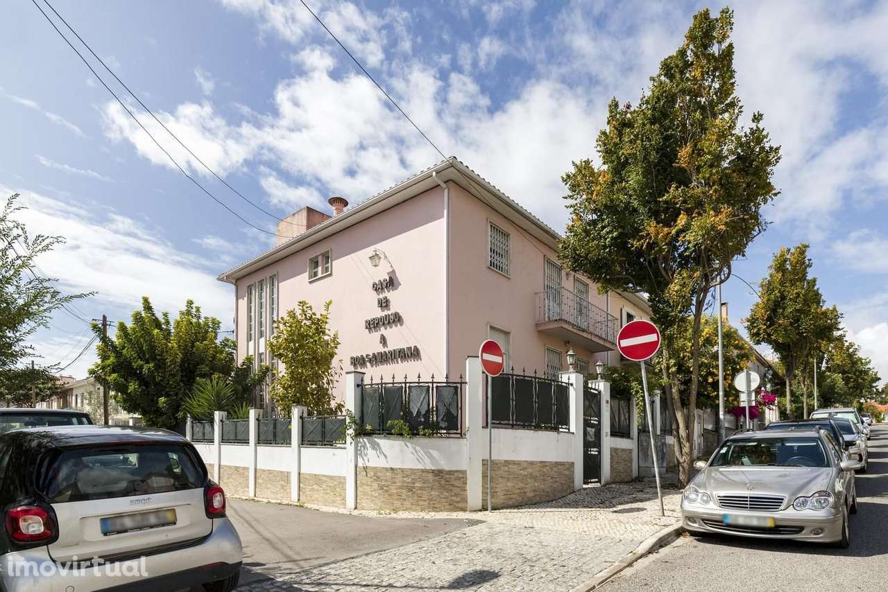 Moradia T10 com jardim, Benfica, Lisboa - Grande imagem: 4/32