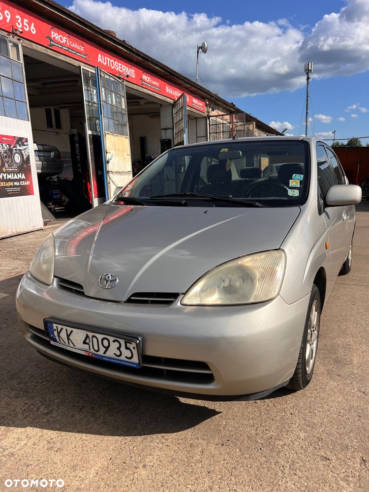Toyota Prius - 2