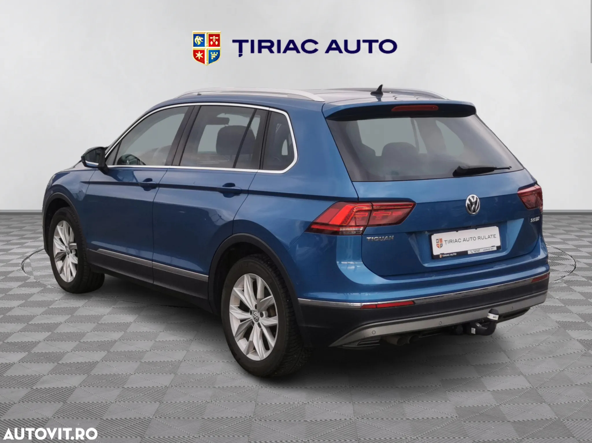 Volkswagen Tiguan - 4