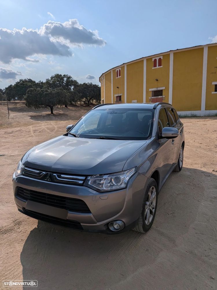 Mitsubishi Outlander 2.2 DI-D Instyle - 10