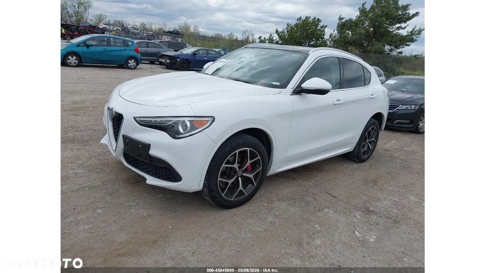 Alfa Romeo Stelvio - 15