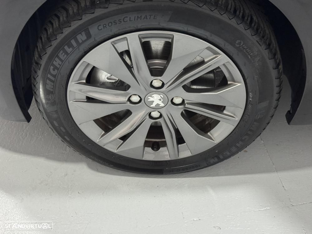 Peugeot e-208 Active Pack - 22