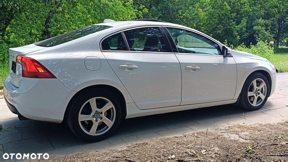 Volvo S60 2.5 T5 - 16