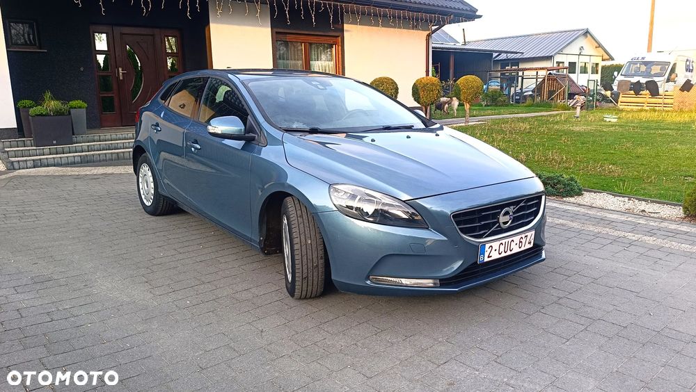 Volvo V40 - 2