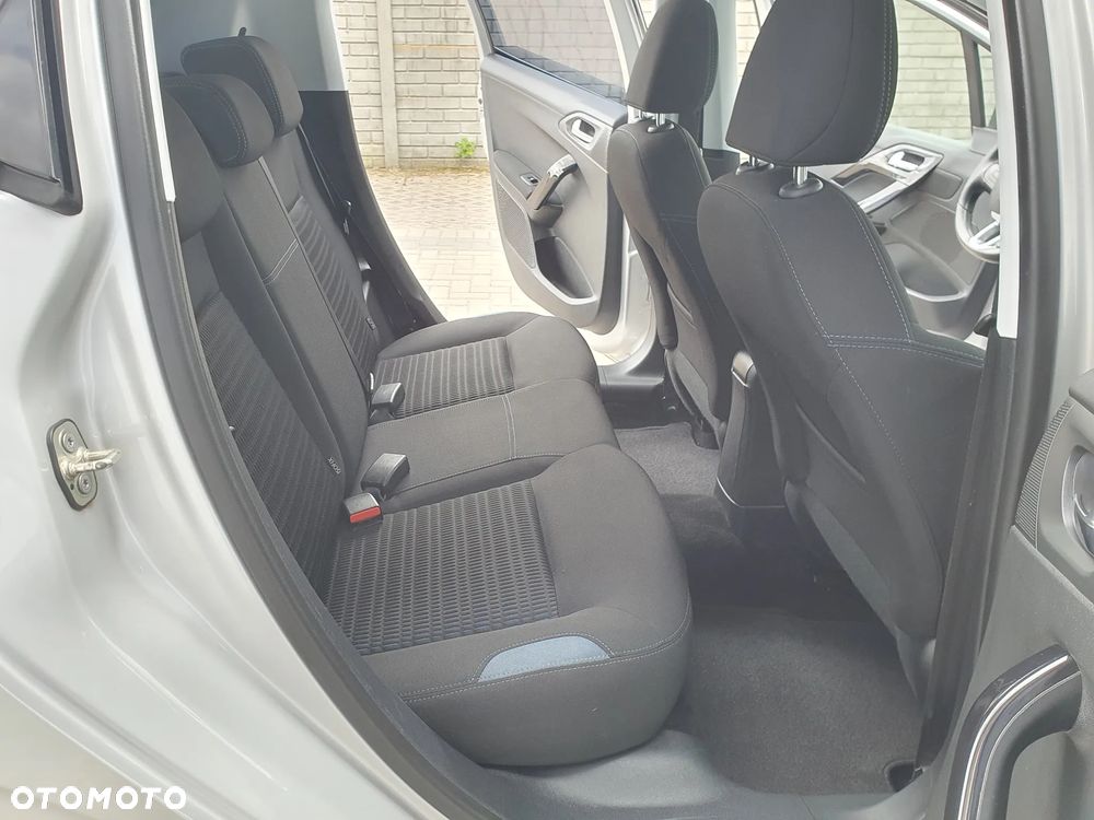 Peugeot 208 - 31