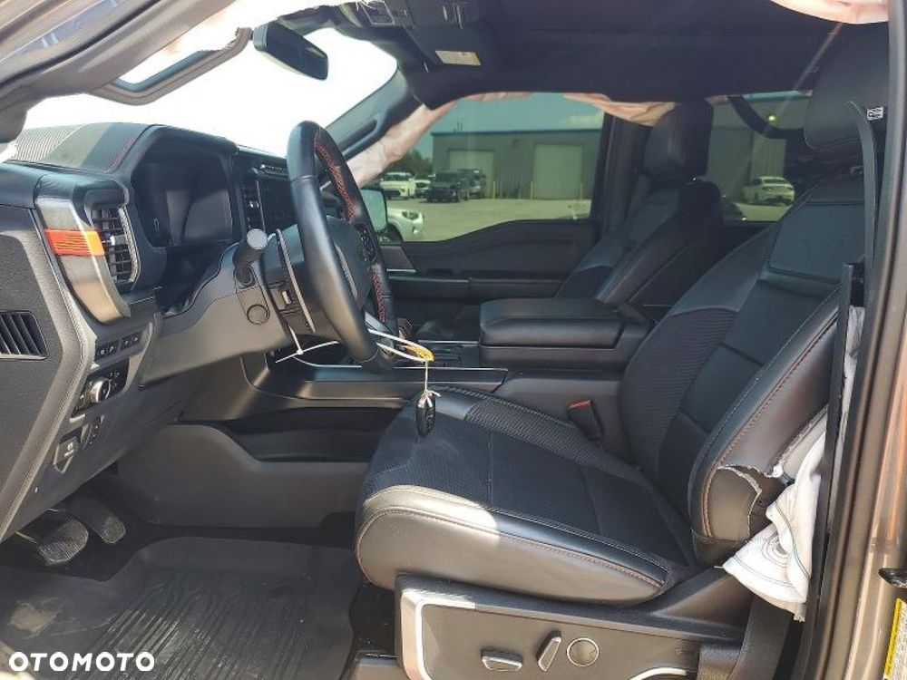 Ford F150 - 8