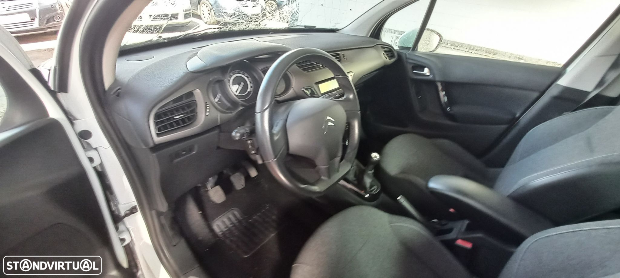 Citroën C3 1.2 PureTech Collection - 4