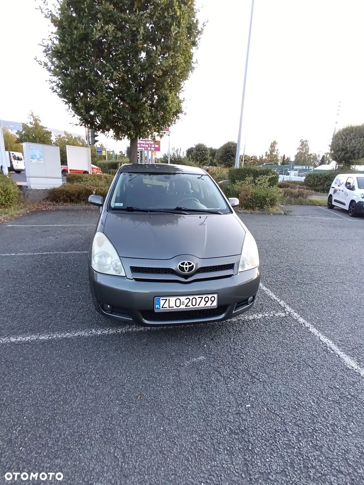 Toyota Corolla Verso 2.0 D-4D Prestige - 1