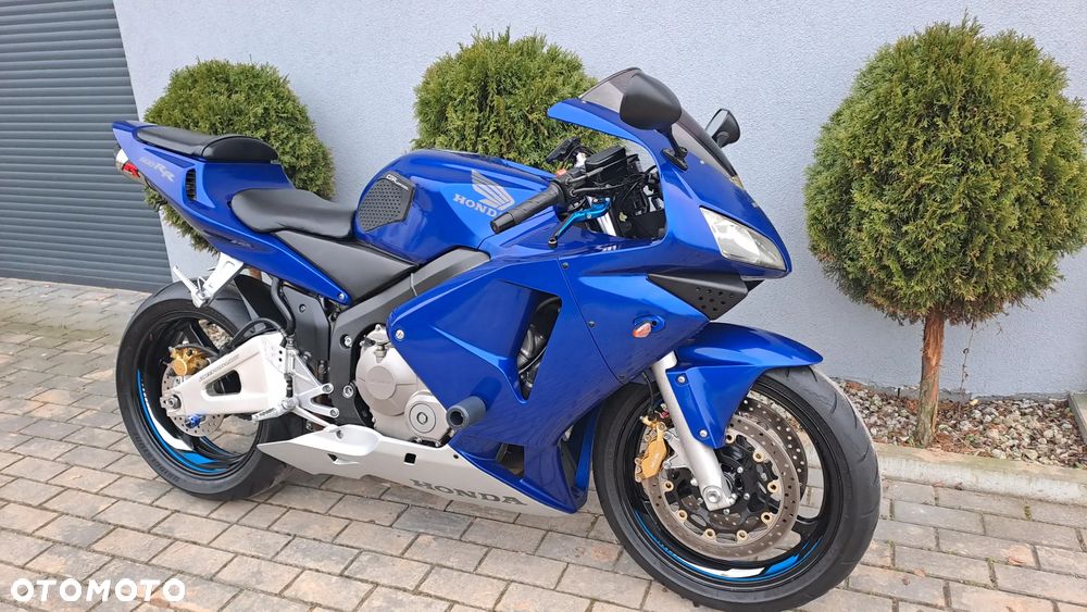 Honda CBR - 3