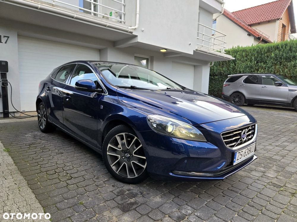 Volvo V40 D4 Drive-E Ocean Race - 3