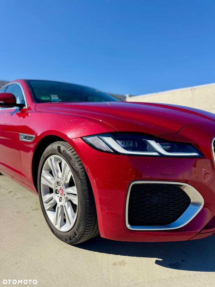 Jaguar XF - 6