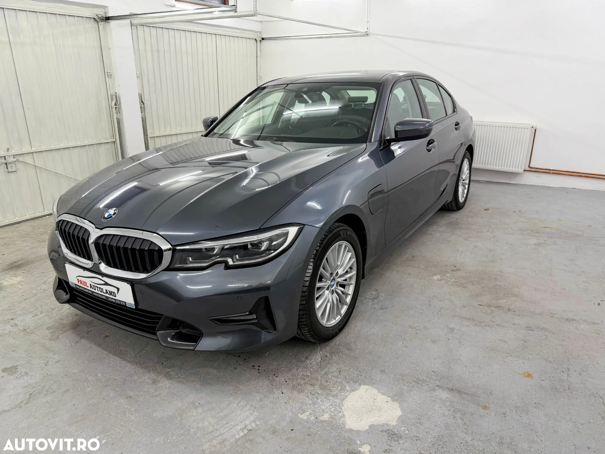 BMW Seria 3 330e Aut. Sport Line - 3