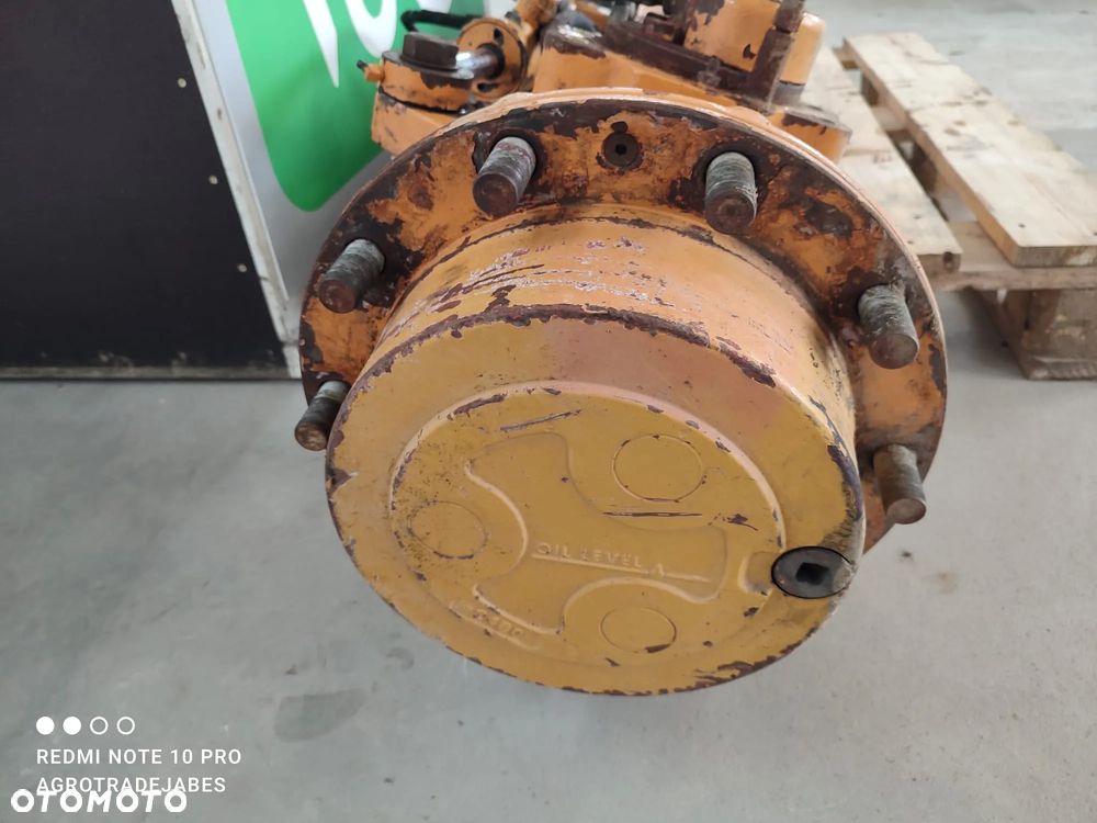 Most napędowy 134237 Carraro   Case 580 SLE - 6