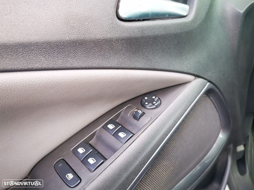 Opel Crossland X - 16