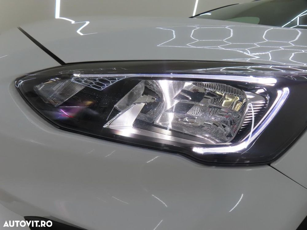 Ford Focus 1.0 EcoBoost MHEV ST-Line - 15