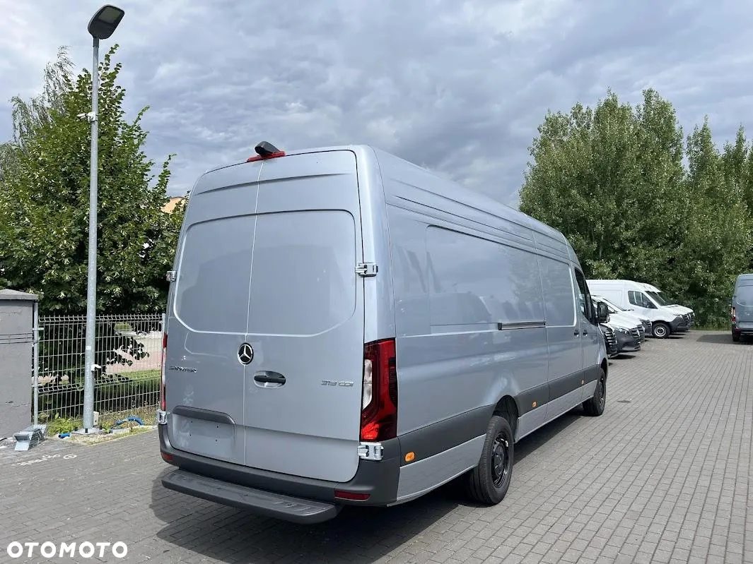 Mercedes-Benz Sprinter - 5