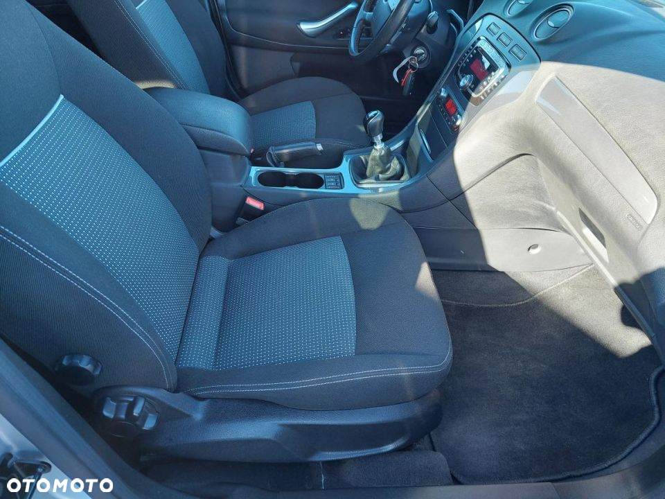 Ford Mondeo 1.6 Eco Boost Trend - 24