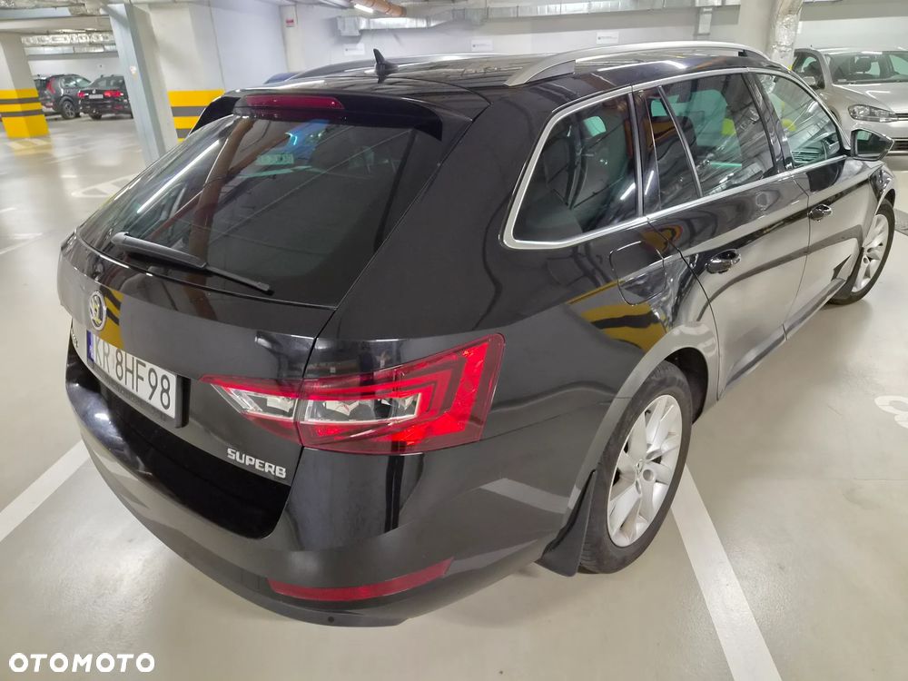 Skoda Superb 2.0 TDI Ambition DSG - 5