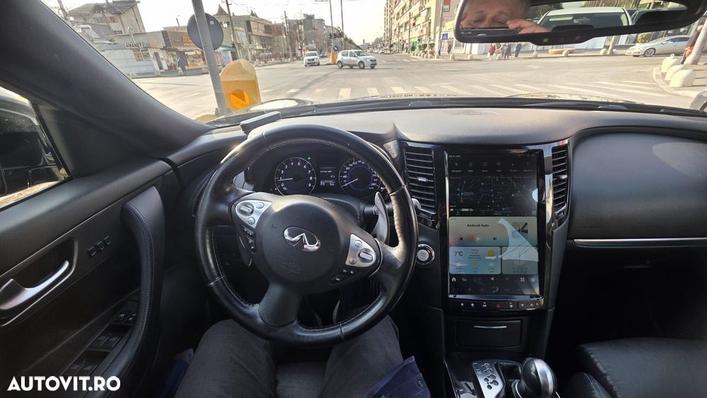 Infiniti QX70 3.7 AWD Aut. S Premium - 3