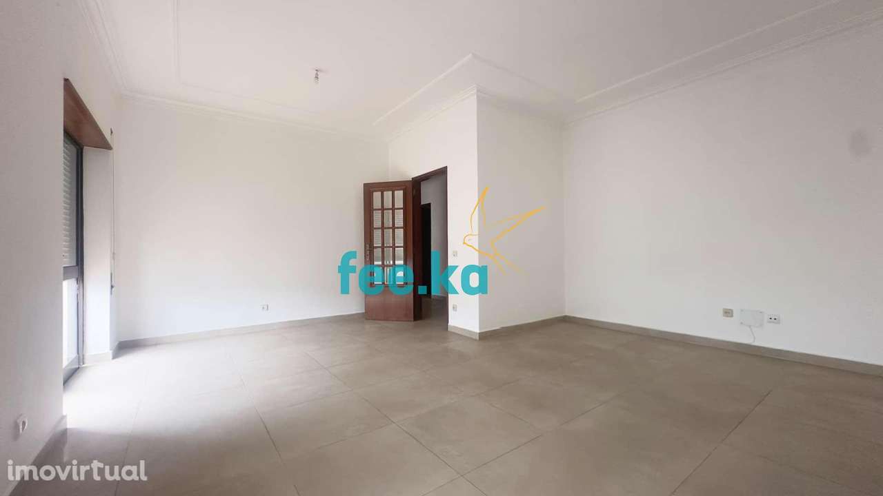 Apartamento T3 com Garagem - Grande imagem: 3/24