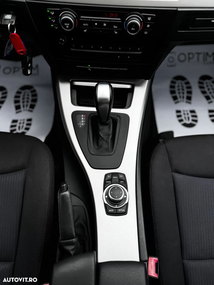 BMW Seria 3 320d DPF Aut. M Sport Edition - 23