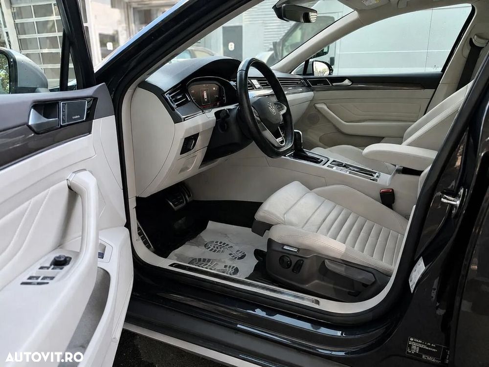 Volkswagen Passat Alltrack - 23