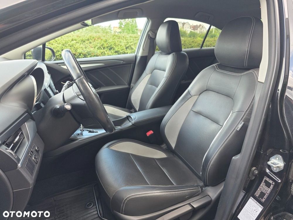 Toyota Avensis 1.8 Premium MS - 17