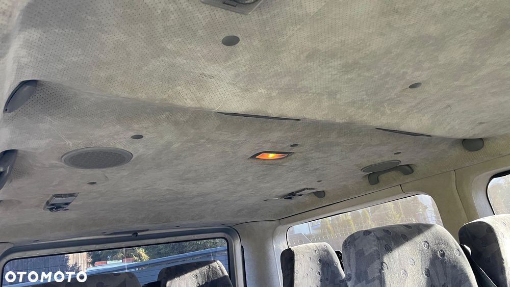Opel Vivaro 2.5 CDTI L2H1 - 16