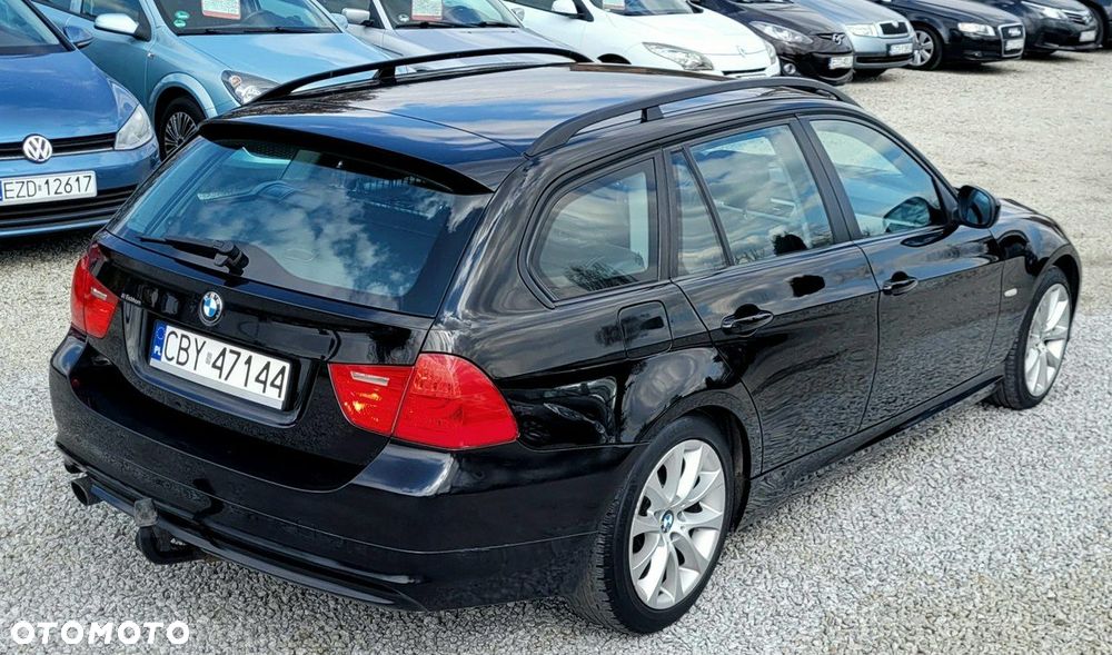 BMW Seria 3 318i - 4