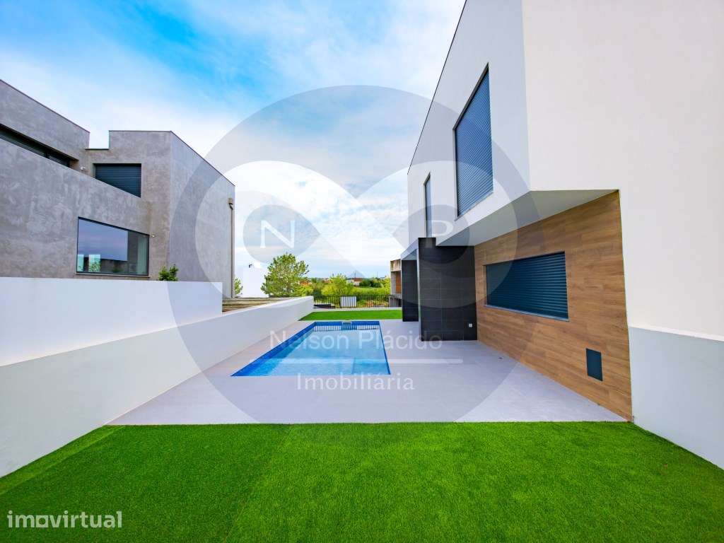 MORADIA T5 DE LUXO COM PISCINA PRIVADA A CERCA DE 30 MIN. LISBOA - Grande imagem: 3/60