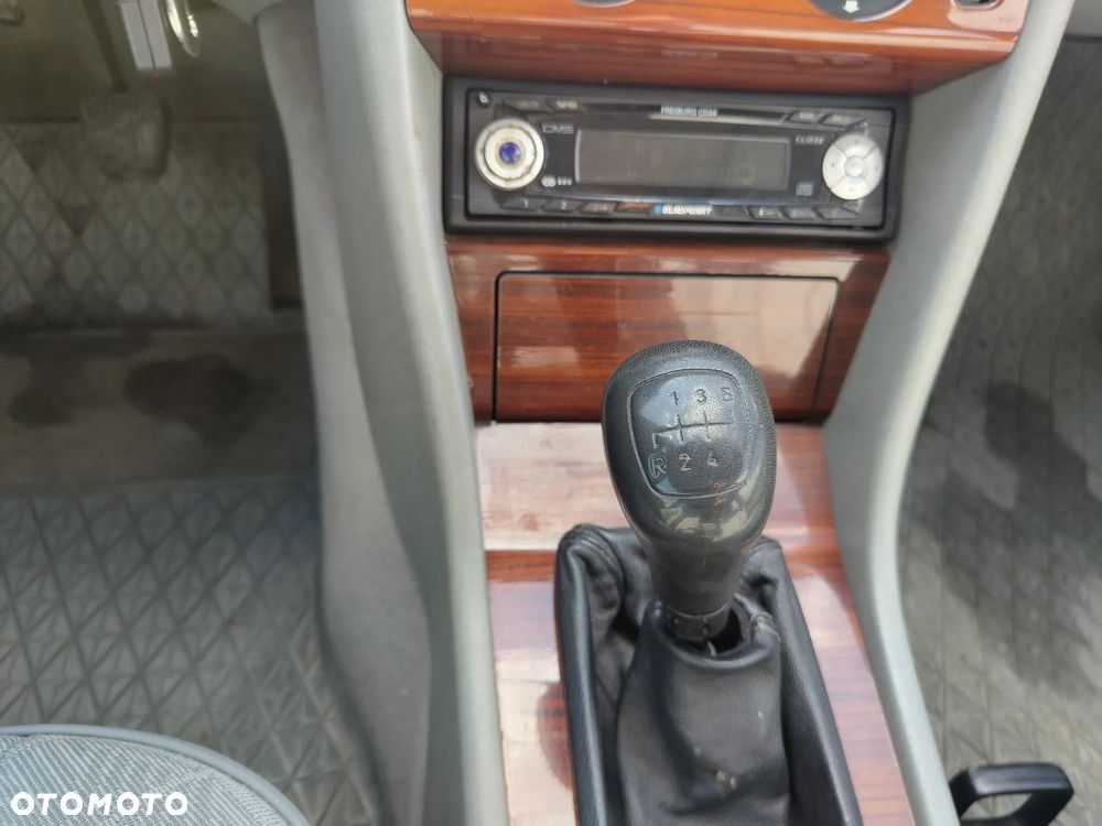 Mercedes-Benz W124 (1984-1993) - 16