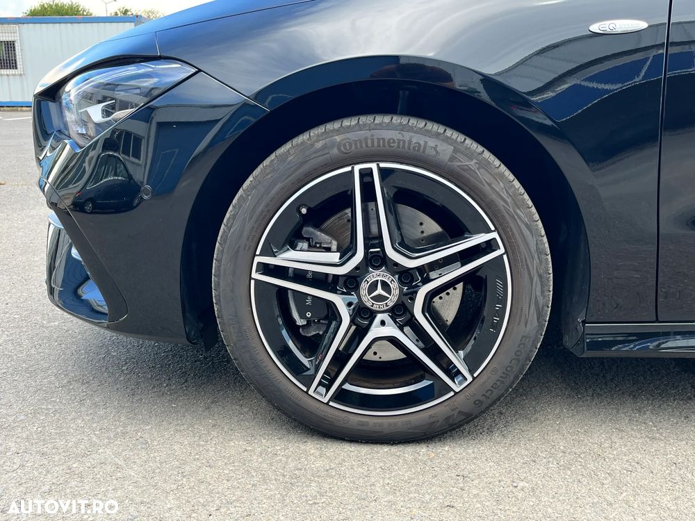 Mercedes-Benz CLA 250 e 8G-DCT - 31