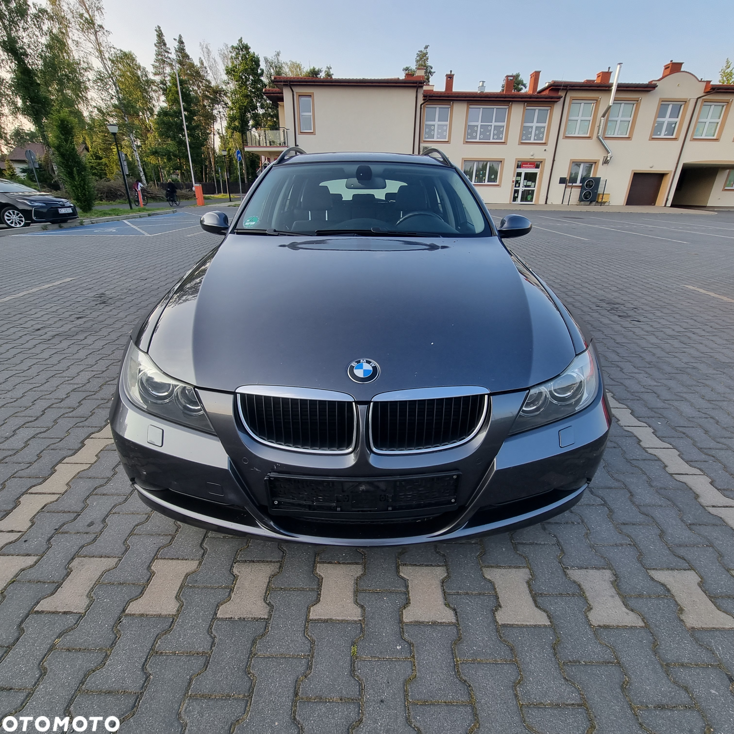 BMW Seria 3 320d DPF Touring - 2