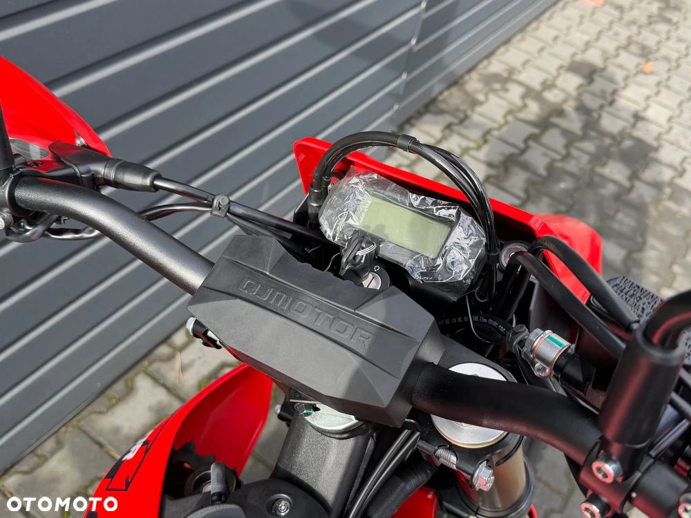 QJMOTOR COV 125X - 5