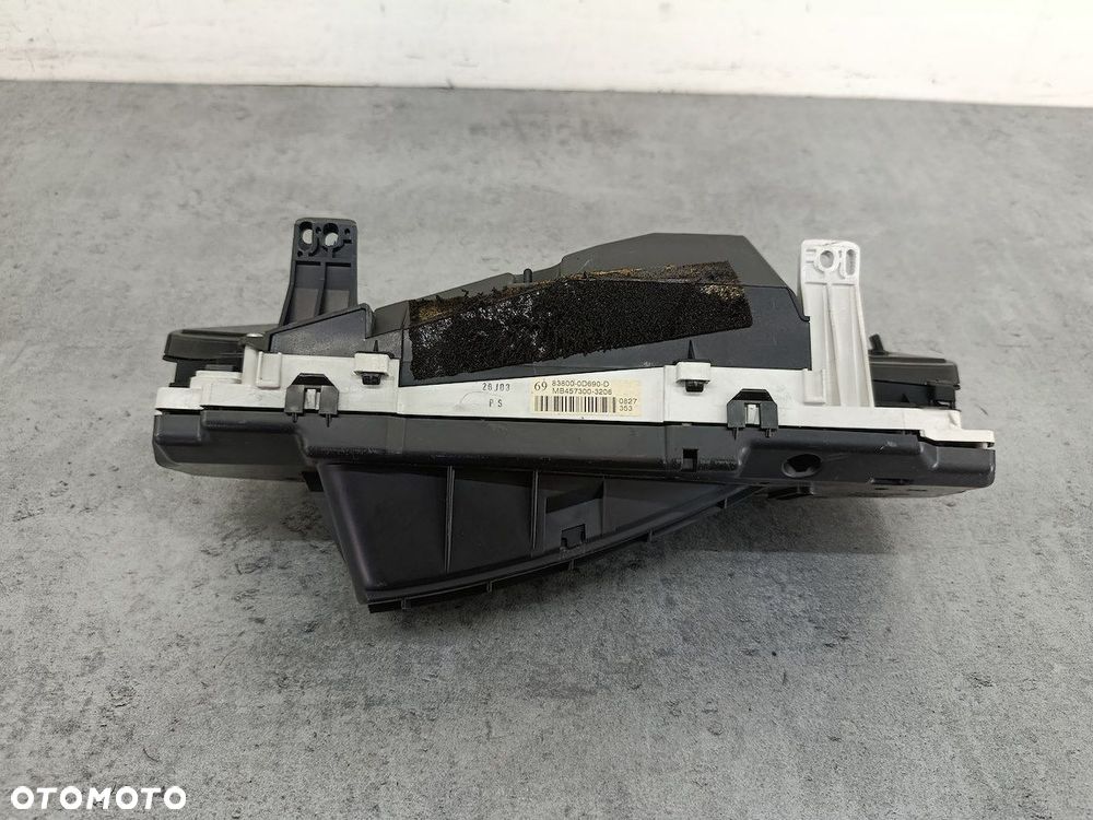 LICZNIK TOYOTA YARIS II 83800-0D690-D  MB457300-3206 DENSO 1.4 D-4D - 3