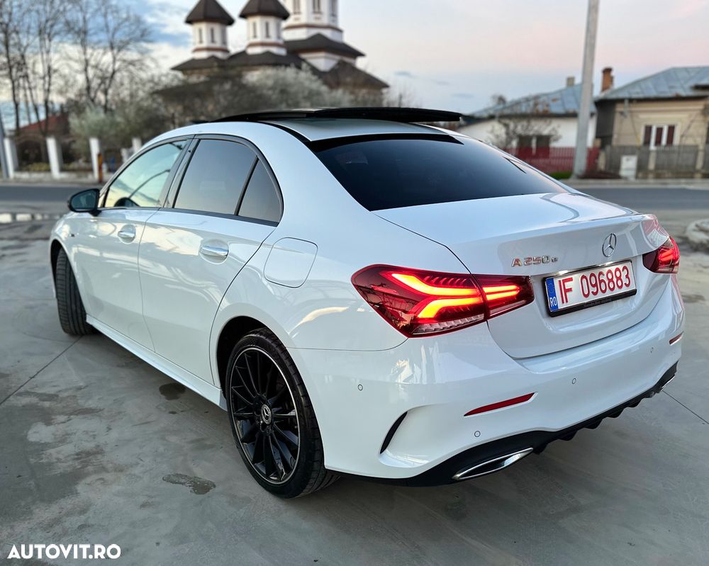 Mercedes-Benz A 250 e Sedan 8G-DCT AMG Line - 6