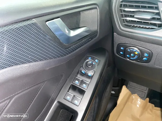 Ford Focus 1.0 EcoBoost MHEV ST-Line - 18