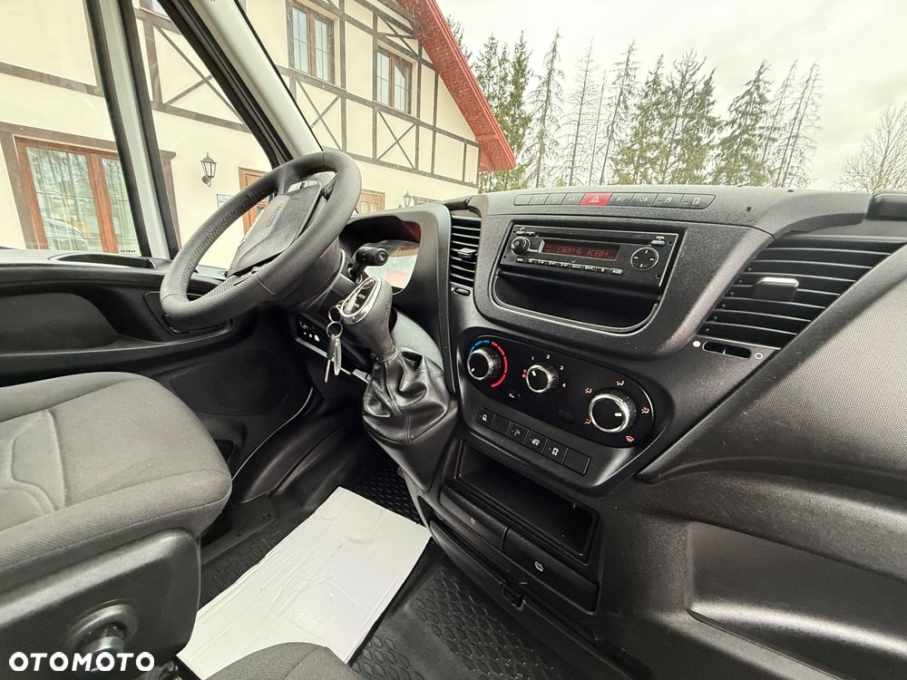 Iveco 35 S  3.0 - 28