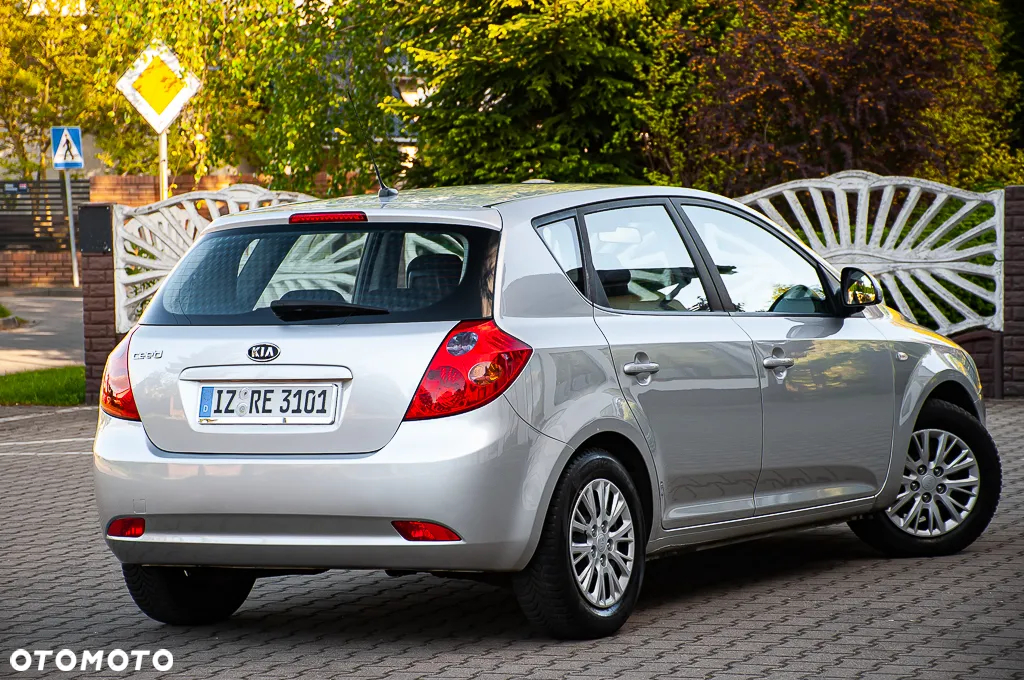 Kia Ceed 2.0 CVVT Spirit - 18