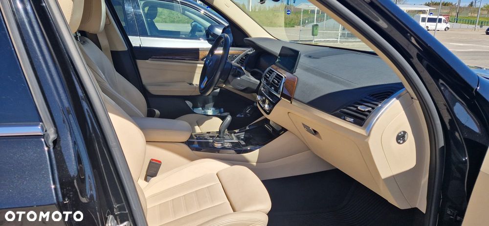 BMW X3 xDrive30i GPF Luxury Line - 7