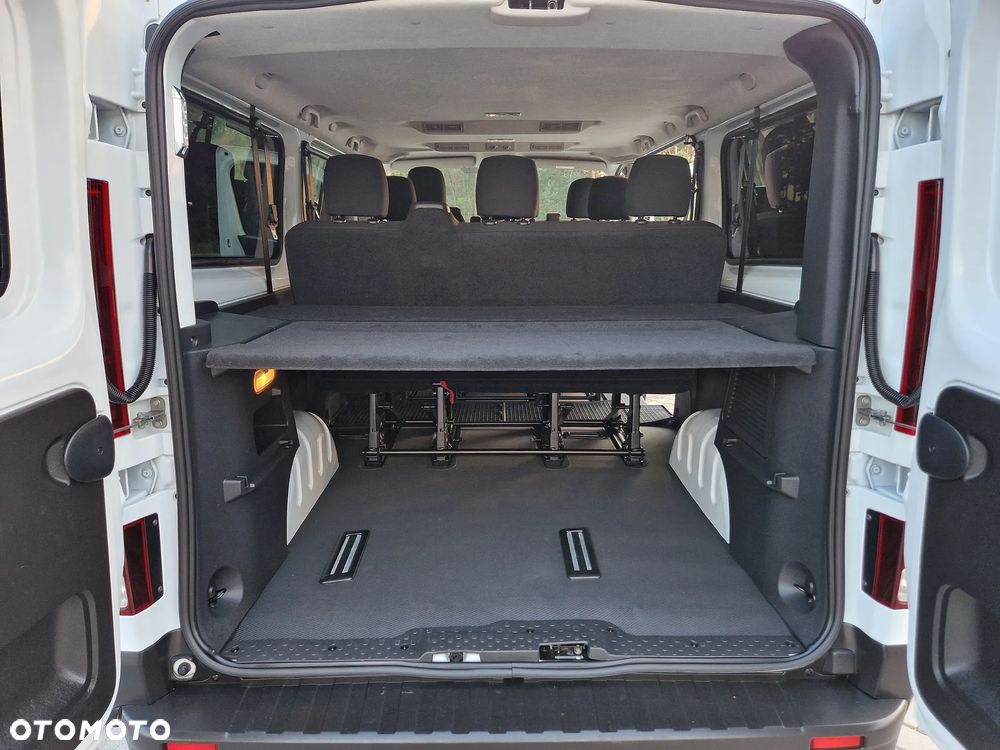 Renault Trafic 2.0 dCi - 22