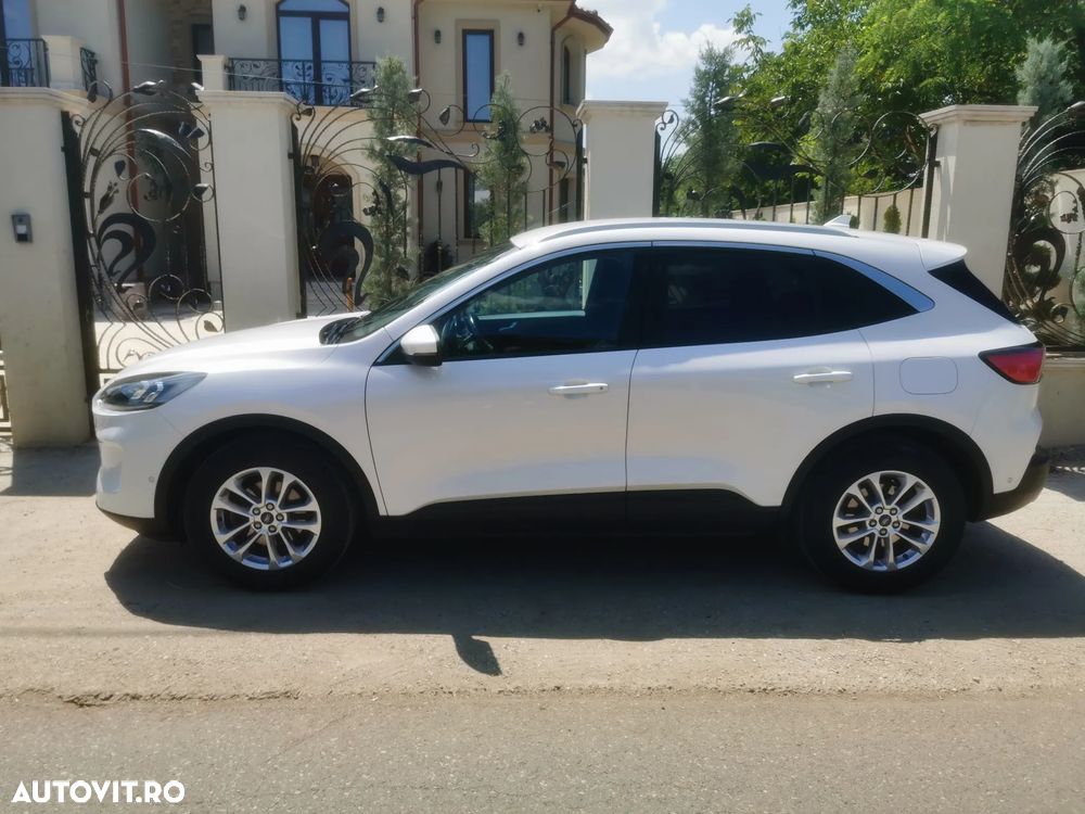 Ford Kuga - 2