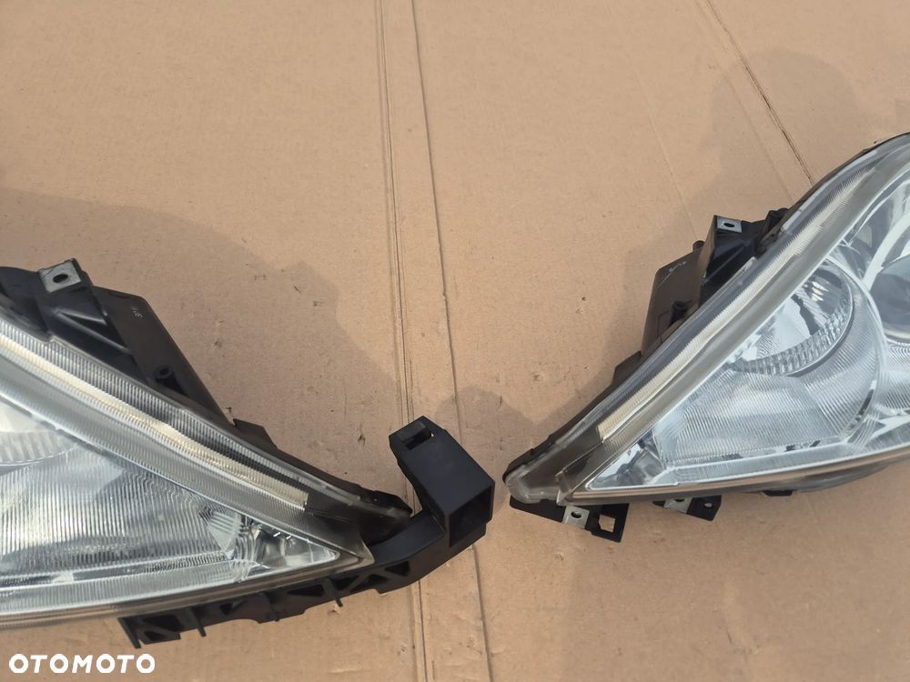 Mazda 5 komplet lamp.Soczewki 2005-2010.OE.100% - 2