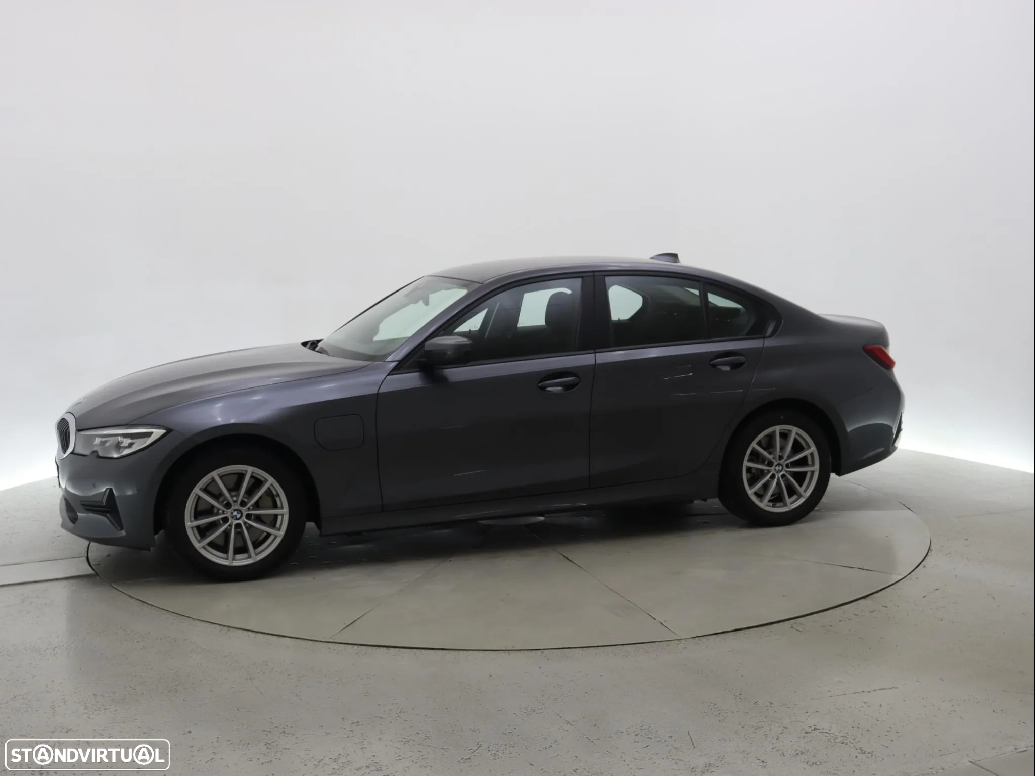 BMW 330 e Auto - 3