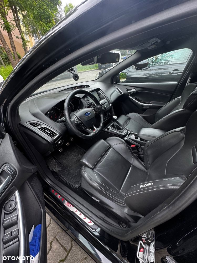 Ford Focus - 18